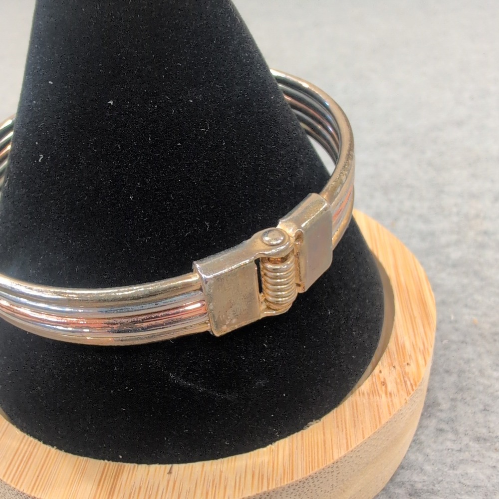 Multicolor Metal Tone Cuff Bangle Bracelet Clasp Closure Elegant Style - Picture 2 of 3